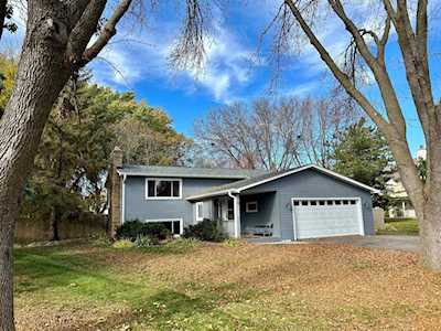 7346 Hames Way Eden Prairie, MN 55346