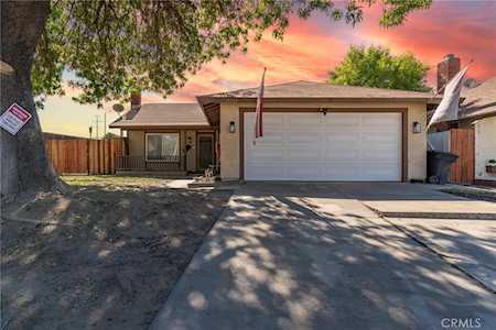 2382 Mountain Woods St Colton, CA 92324