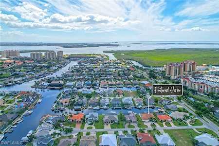 1524 SW 56th Terrace Cape Coral, FL 33914