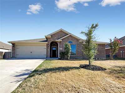 3729 Dutch Iris Lane Forest Hill, TX 76140