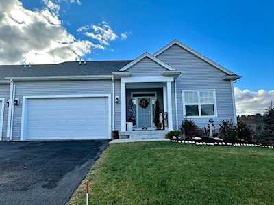 166 Stone Hill Dr #1 Northbridge, MA 01588