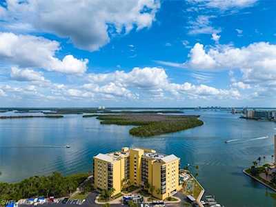 400 Lenell Rd #106 Fort Myers Beach, FL 33931