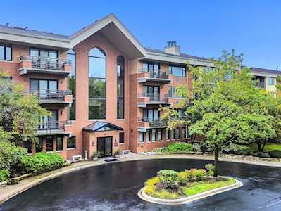 3525 S Cass Ct #T3N Oak Brook, IL 60523