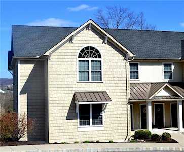 1131 Meadow Lark Way Bethlehem, PA 18015