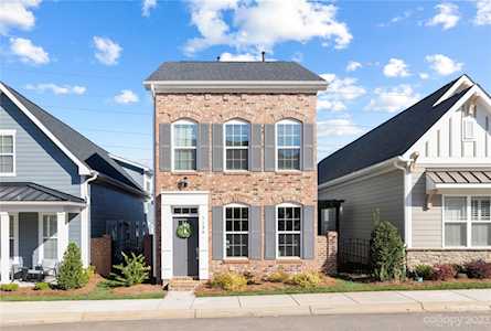 1124 Almerton Dr Denver, NC 28037