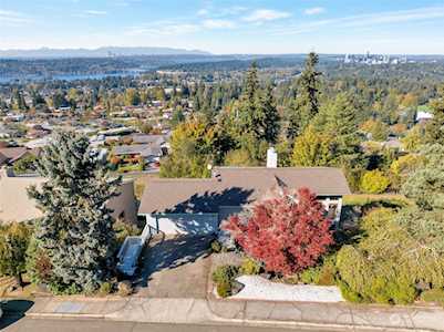 13800 SE 44th St Bellevue, WA 98006