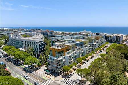 1705 Ocean Ave #101 Santa Monica, CA 90401