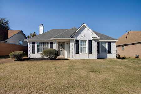 5379 Farm Ridge Dr Memphis, TN 38141