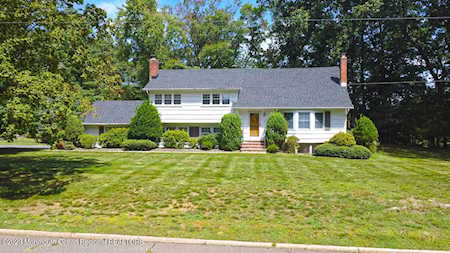 120 Willshire Dr Tinton Falls, NJ 07724