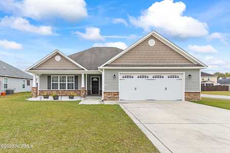 845 Dynasty Dr Jacksonville, NC 28546