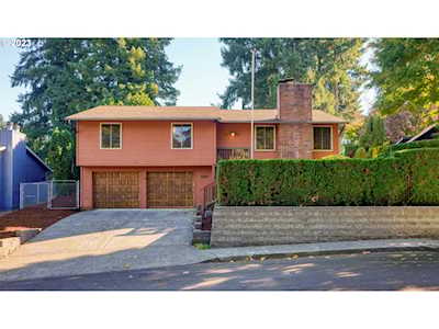 11695 SW Fairview LN Portland, OR 97223