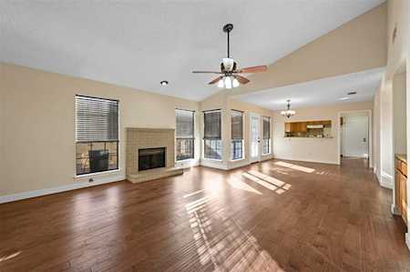 1316 Maplewood Drive Lewisville, TX 75067