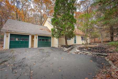 129 Anglemire Dr Stroudsburg, PA 18360