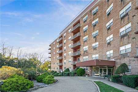 1 Lakeview Dr #5 N Peekskill, NY 10566