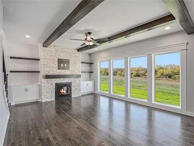 3120 SW Summit View Trl Lee's Summit, MO 64082