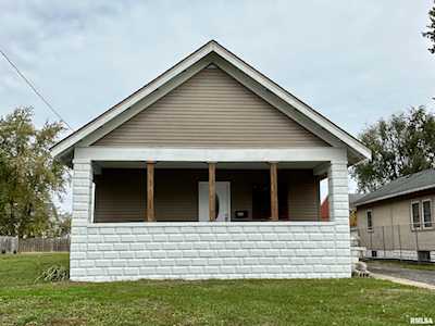2029 W Callender Ave West Peoria, IL 61604