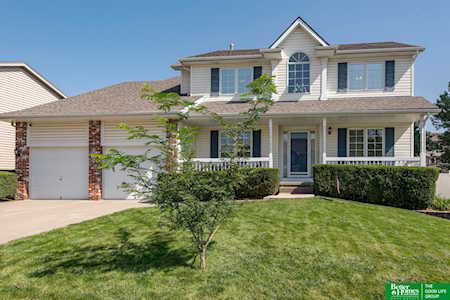 8609 S 98th Circle La Vista, NE 68128