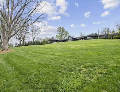 5875 Fredricksburg Dr Nashville, TN 37215