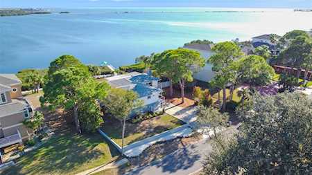 1657 Sea Breeze Dr Tarpon Springs, FL 34689