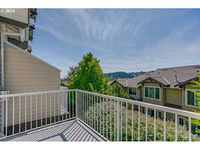 15270 SW Sparrow LOOP #104 Beaverton, OR 97007