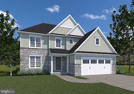 317 Reserve Ln Mechanicsburg, PA 17050