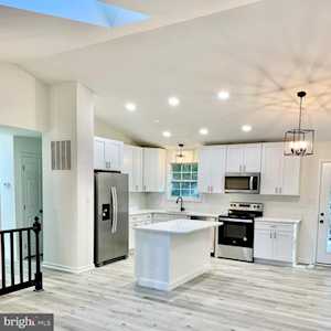 687 White Rock Rd Lusby, MD 20657
