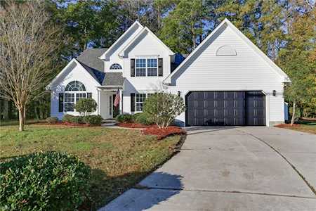 2669 Highland Meadows Way Virginia Beach, VA 23456