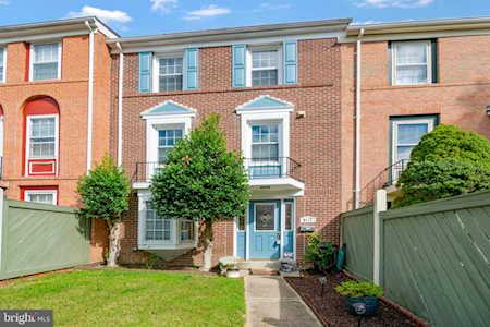 8117 Oaklake Ct Alexandria, VA 22309