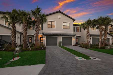 15231 Sunny Day Dr Lakewood Ranch, FL 34211