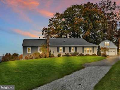 696 Wide Hollow Rd East Earl, PA 17519