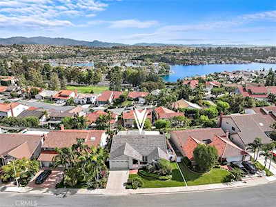 22682 Reinosa Mission Viejo, CA 92691