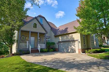 2239 Maiden Ln Grand Blanc Twp, MI 48439