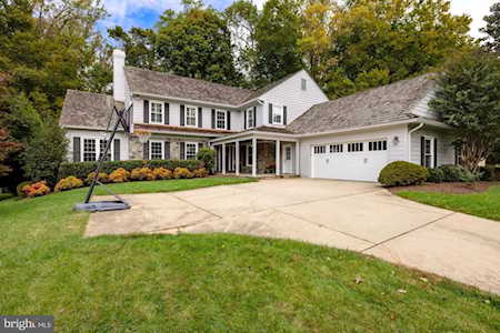 10405 Bridle Ln Potomac, MD 20854