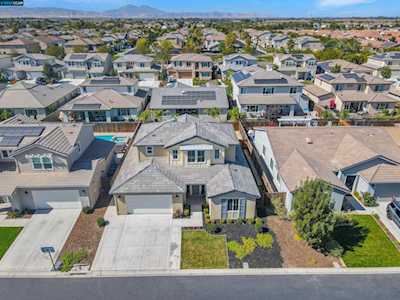 9083 Tradewinds Cir Discovery Bay, CA 94505