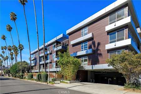 6001 Carlton Way #104 Los Angeles, CA 90028