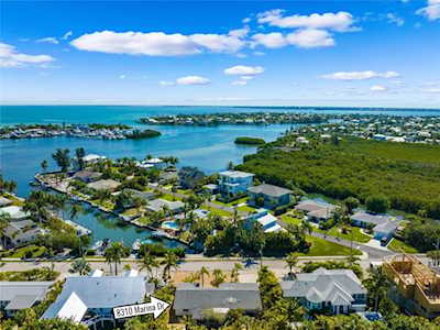 8310 Marina Dr Holmes Beach, FL 34217