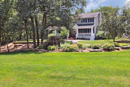 62 Apple Orchard Road Dellwood, MN 55110