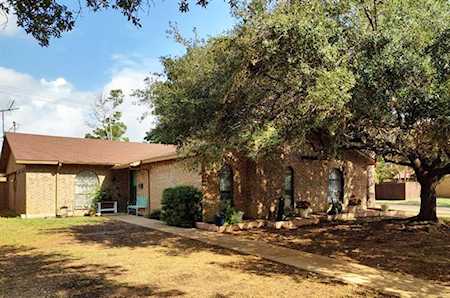 1401 Carnation Drive Lewisville, TX 75067