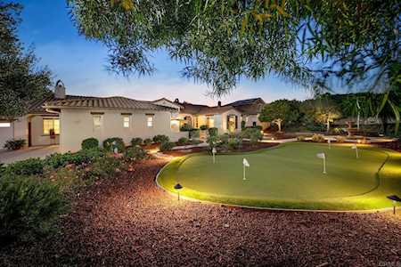 14713 Interlachen Valley Center, CA 92082