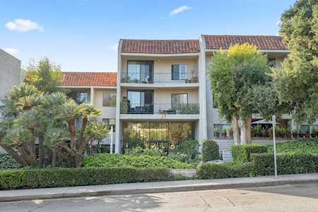 1401 Valley View Rd #332 Glendale, CA 91202
