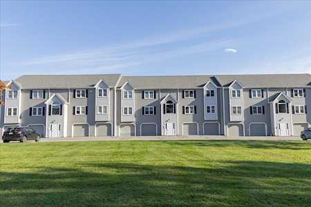 74 Tennis Plaza #23 Dracut, MA 01826