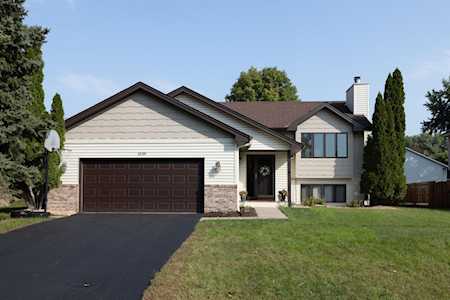 1539 Lakeview Curve Eagan, MN 55122