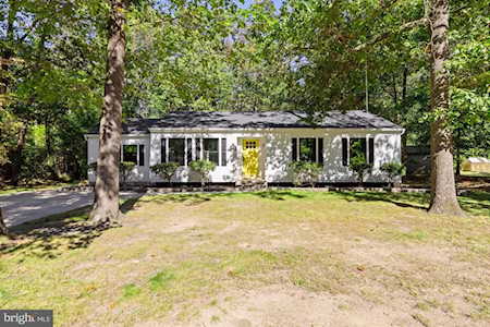 6 Muirfield Dr Sicklerville, NJ 08081