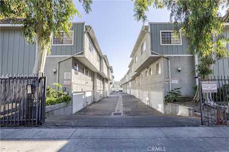 9140 Burnet Ave #15 North Hills, CA 91343