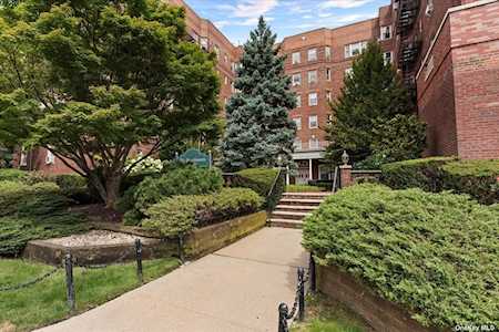 84-49 168th St #6N Jamaica Estates, NY 11432