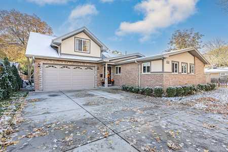 1321 N Wilke Rd Arlington Heights, IL 60004