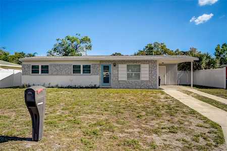 6227 Columbia Dr Bradenton, FL 34207
