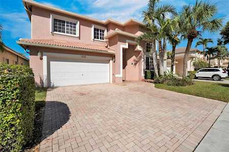 17093 NW 20th St Pembroke Pines, FL 33028