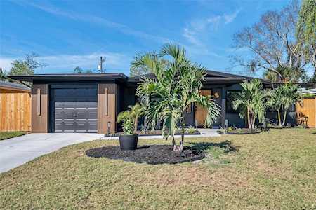 2488 Del Rio Way Dunedin, FL 34698