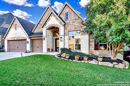 8906 Soaring Oak San Antonio, TX 78255